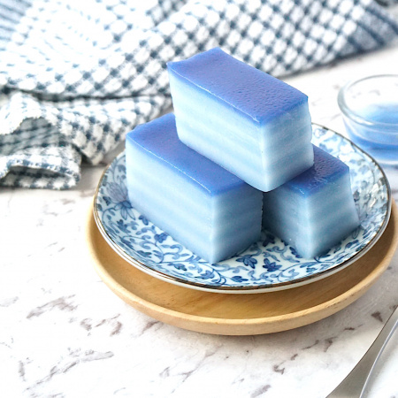 Анчан голубой матча, цветы Клитории тройчатой